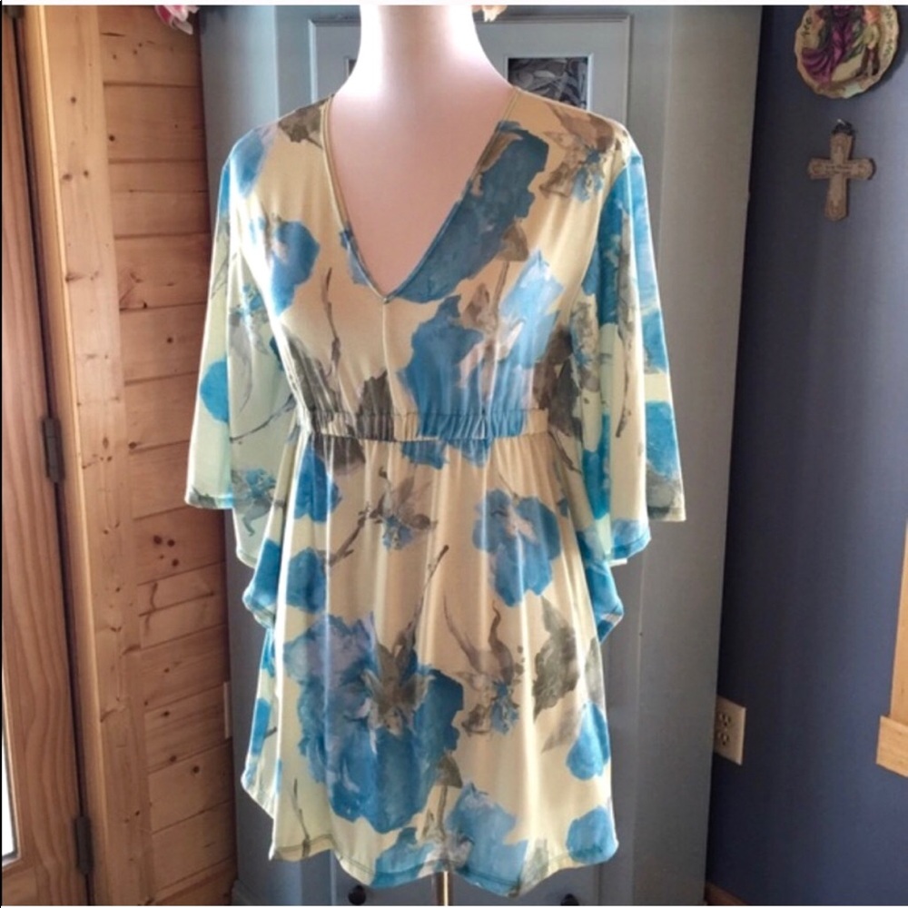 Beautiful Blouse Brand NEW!! - Picture 2 of 5